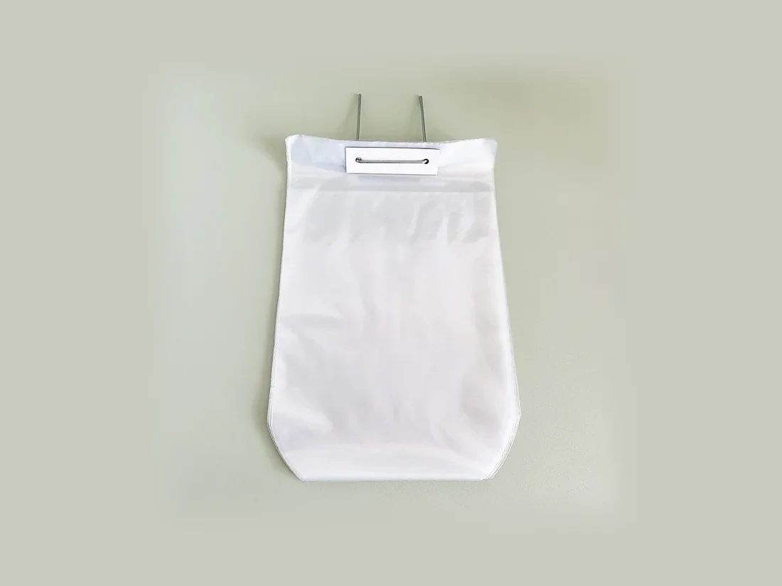 A pack of wicketed auto pack bags on the wire